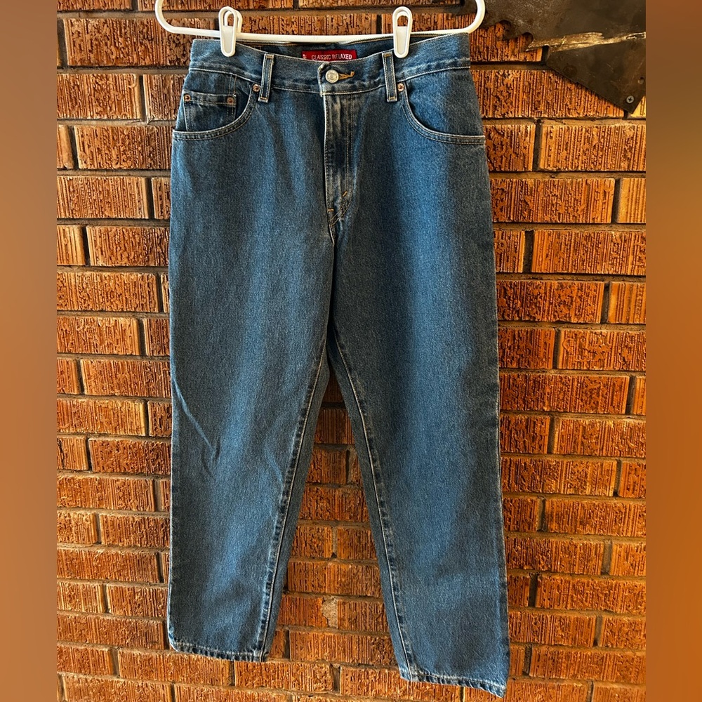 Women’s 550 Levi’s size 8 Short Relaxed Fit